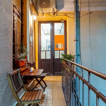 Center Apartment *